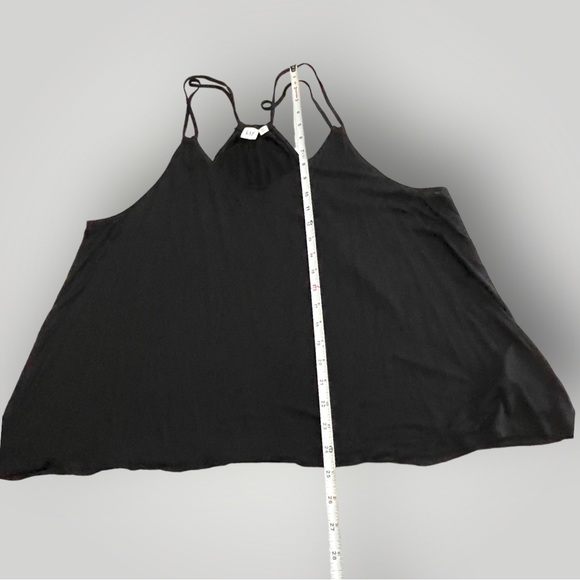 Gap Black Camisole - Picture 4 of 13